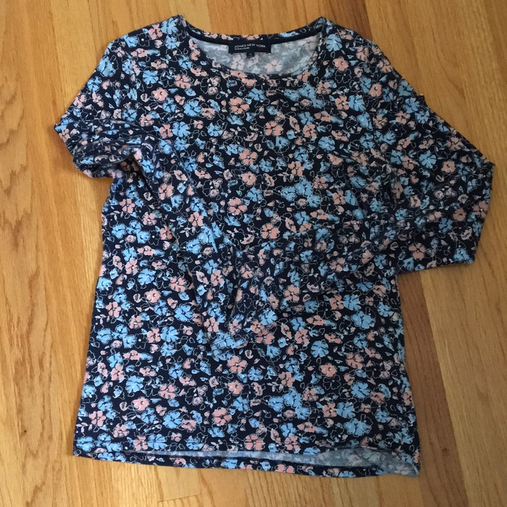 Jones New York floral long sleeve T